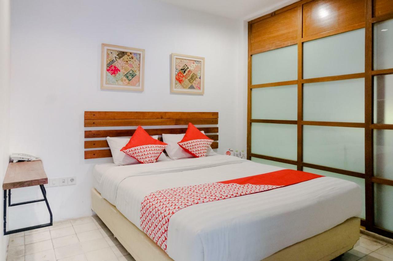 Augustina Home Malang Buitenkant foto
